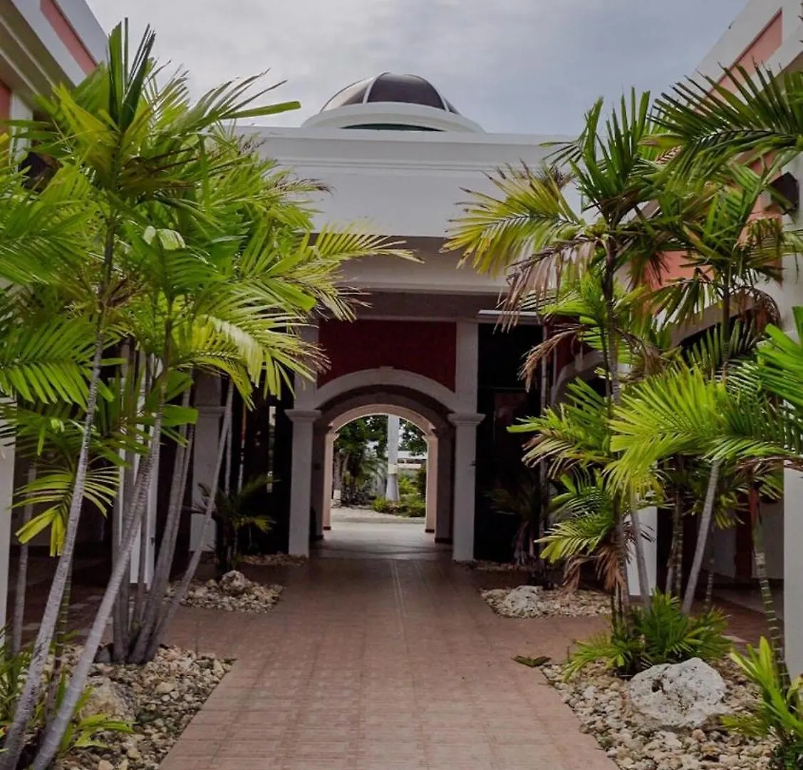 Close To Combate Beach, El Poblado And Restaurants Pole Ojea Daire