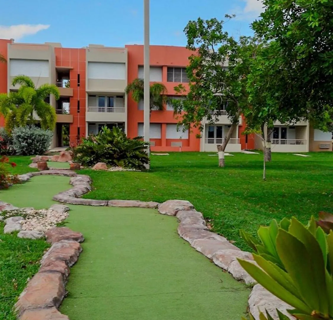 Close To Combate Beach, El Poblado And Restaurants Pole Ojea